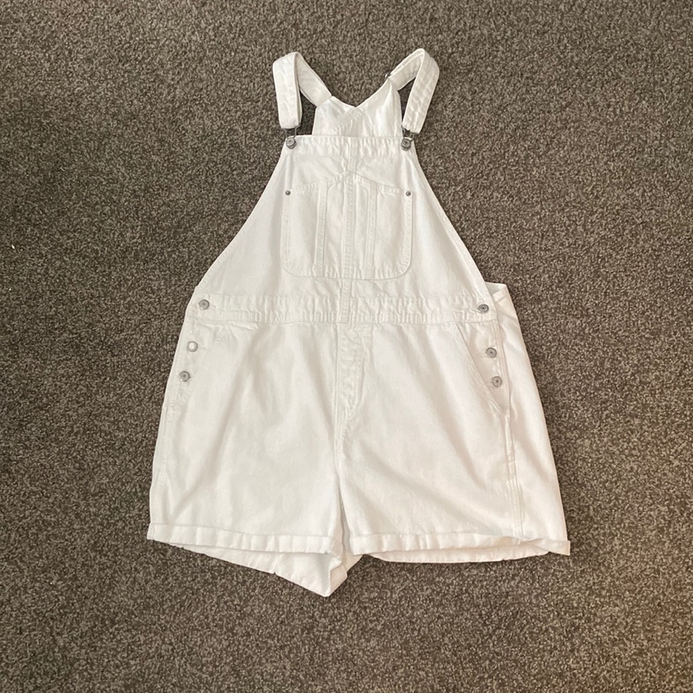 90’s inspired white overalls shorts